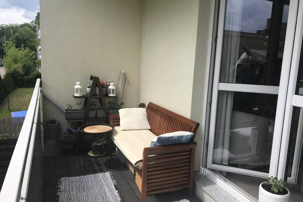 Apartment In Green Area 弗罗茨瓦夫 外观 照片